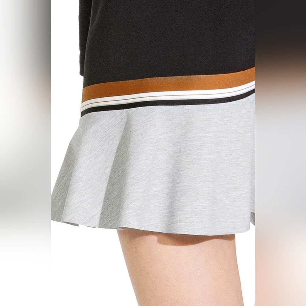 Cop.Copine  - Picture 8 of 11